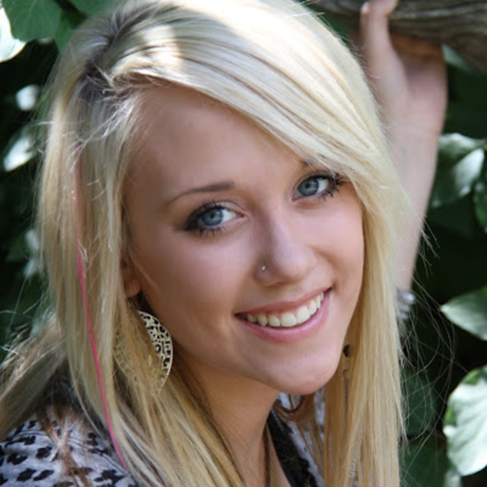 Meet your Posher, Kayla
